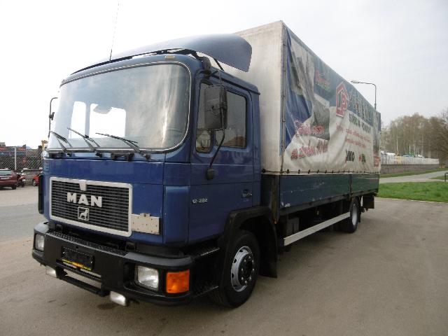 Vozidlo MAN 12.222 FL/BL