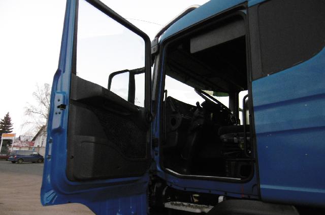 Vozidlo SCANIA R 124 LA