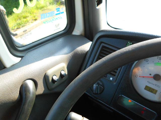 Vozidlo NISSAN ATLEON