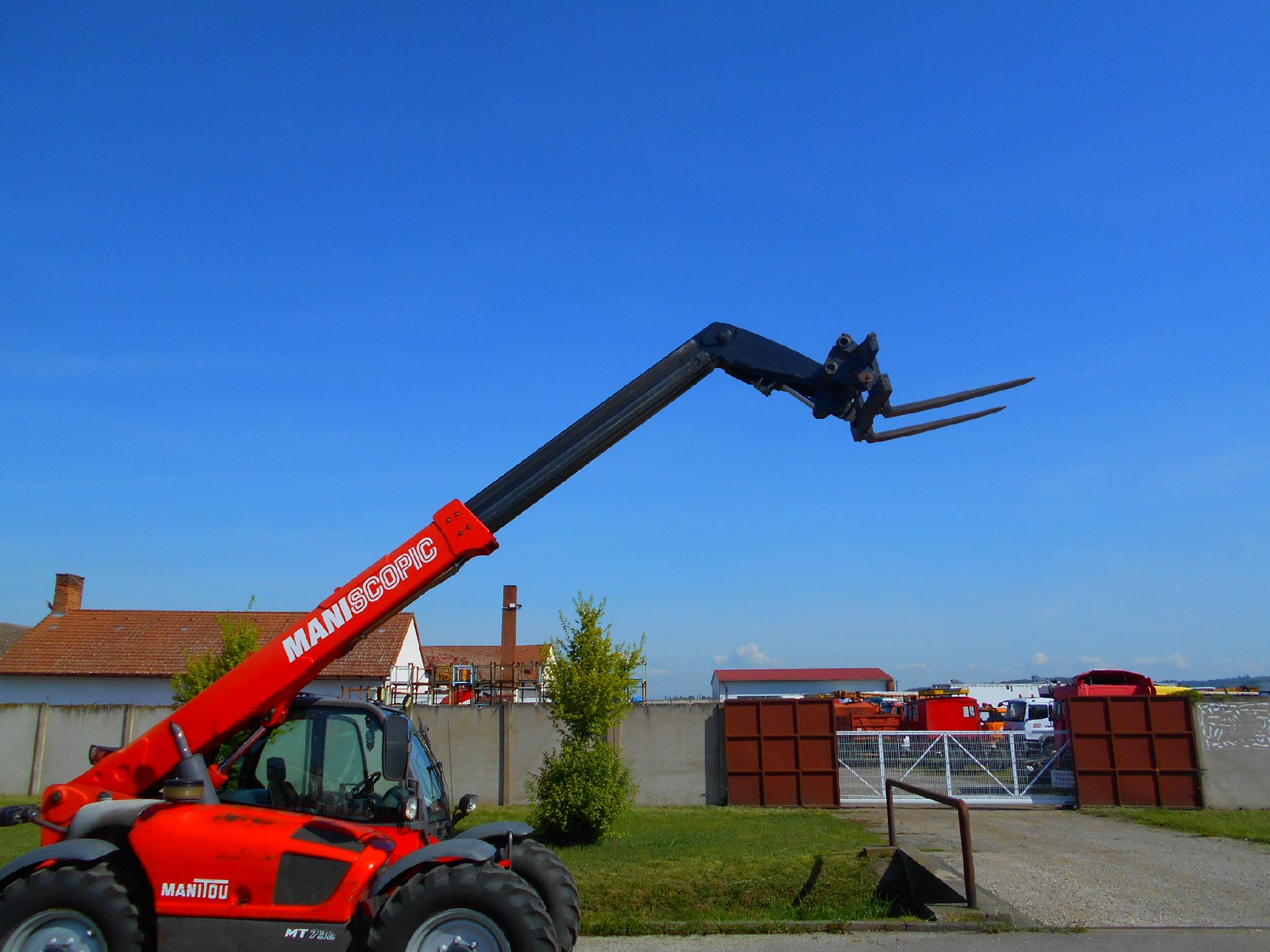 Vozidlo MANITOU MT 732