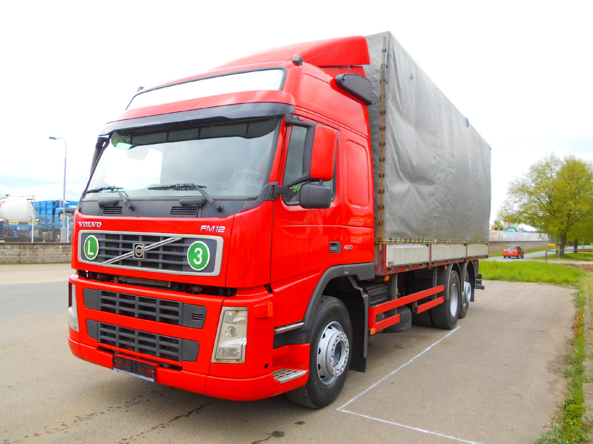 Vozidlo VOLVO FM 12