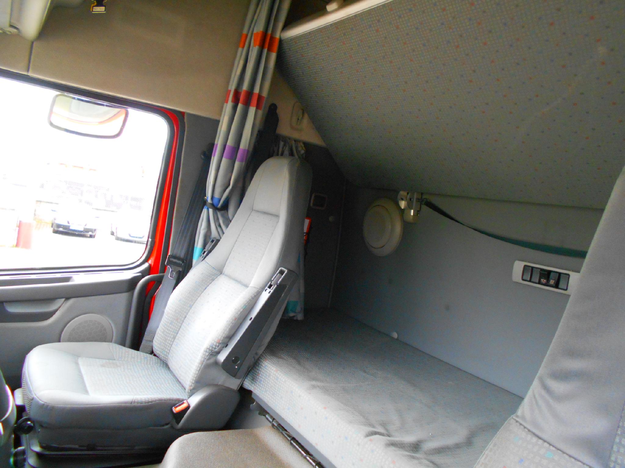Vozidlo VOLVO FM 12