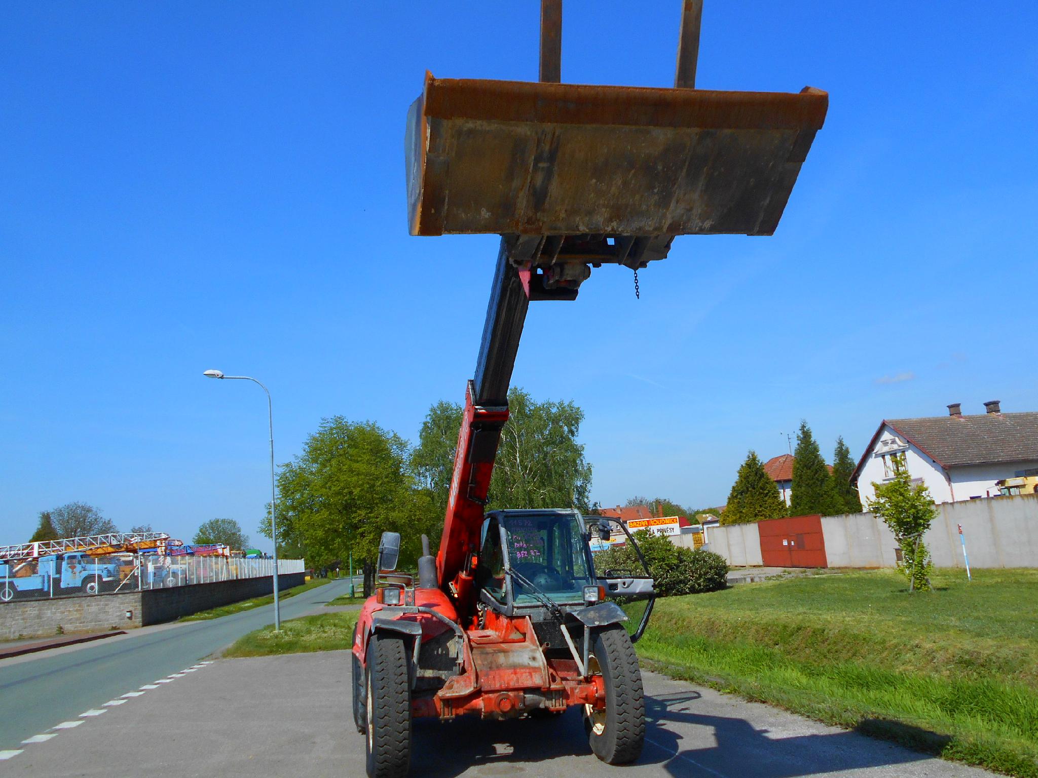 Vozidlo MANITOU MLT 730 4x4