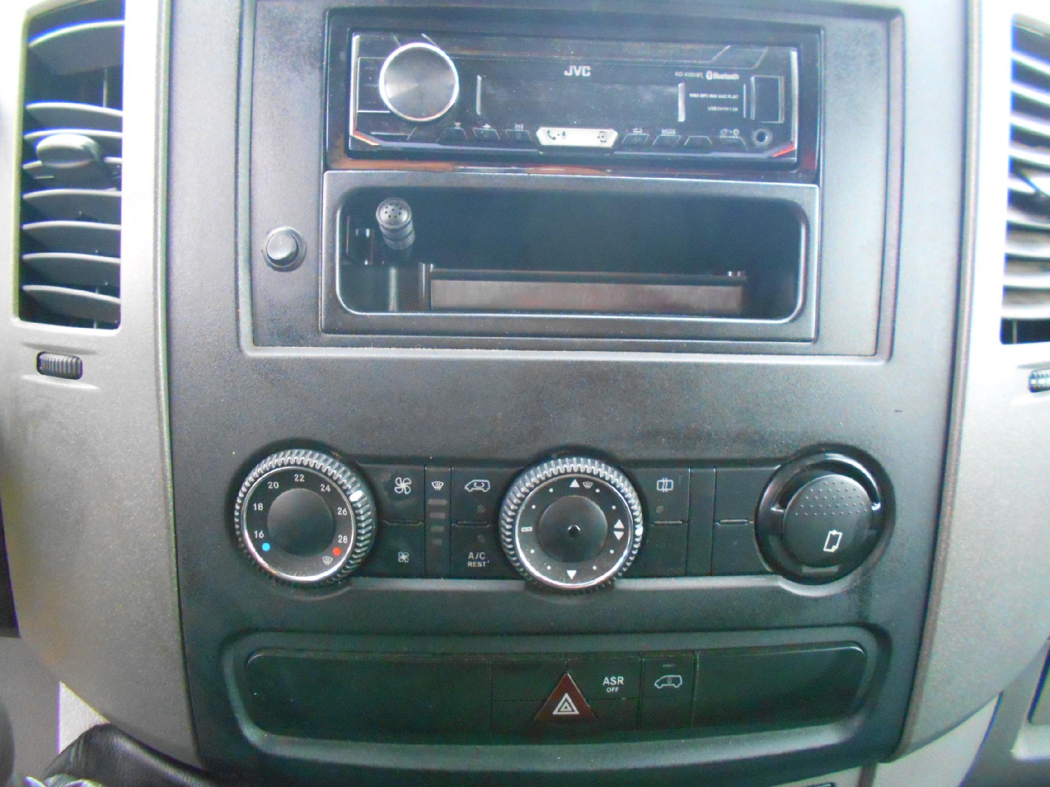 Vozidlo VOLKSWAGEN CRAFTER